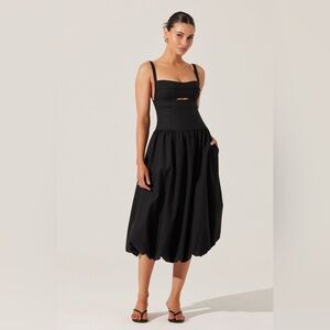 ASTR The Label Jevi Sleeveless Bubble Midi Dress